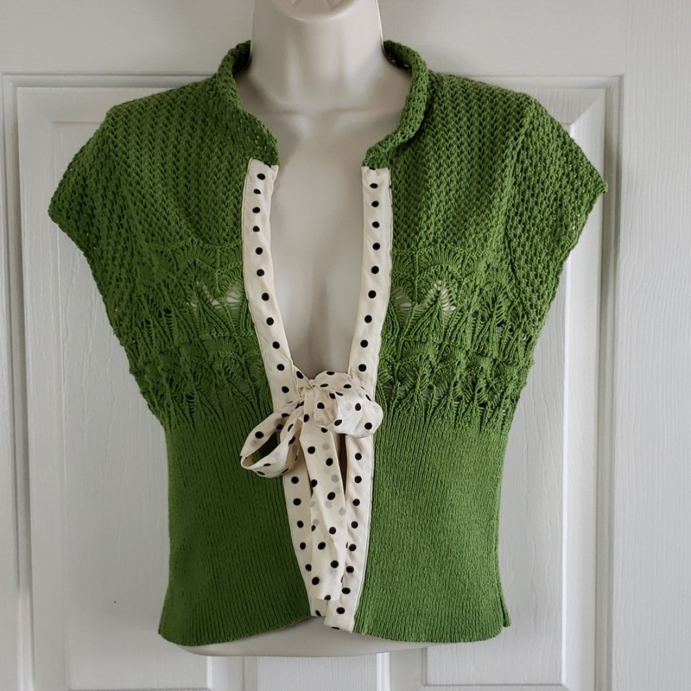 Anthropologie Green Knit Short-Sleeve Cardigan with Cream Polka Dot Tie